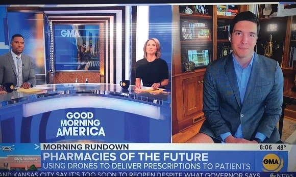 Відеонарада в ZOOM чи Scype: що зробити, аби вбудована відеокамера не зробила з Вас монстра Відеонарада в ZOOM чи Scype: що зробити, аби вбудована відеокамера не зробила з Вас монстра