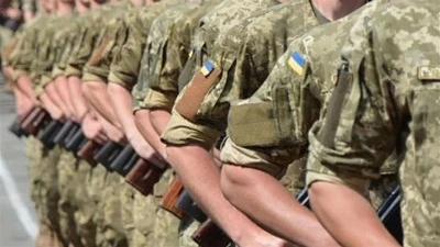 Президент змінив вік призову на строкову службу Президент змінив вік призову на строкову службу
