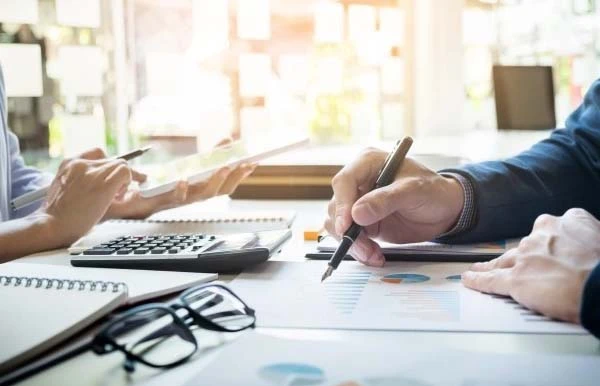 Розкажіть співробітникам про позначку «Член сім’ї не надав інформацію» Розкажіть співробітникам про позначку «Член сім’ї не надав інформацію»