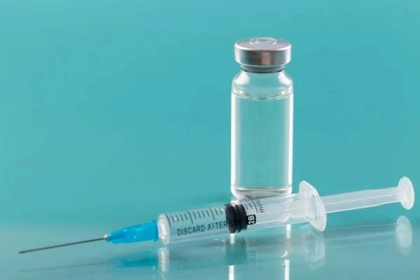 Директор школи оскаржив наказ МОЗ щодо обов’язкової вакцинації для вчителів на науковців: Окружний адміністративний суд Києва призначив засідання