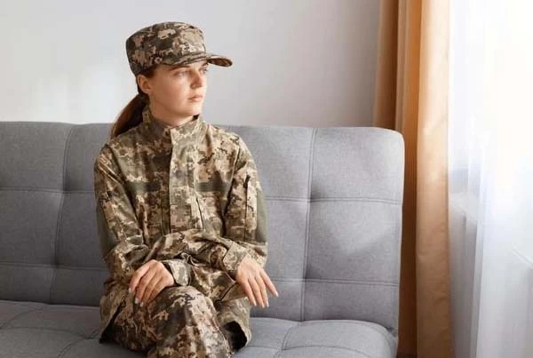 Всіх жінок — на військовий облік