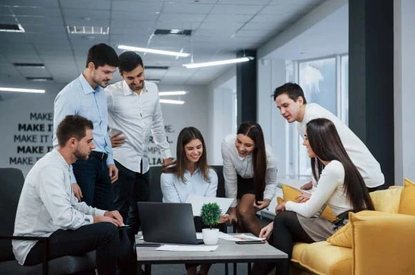 Влада Києва радить перевести працівників на дистанційку через стрімке зростання захворюваності на ковід