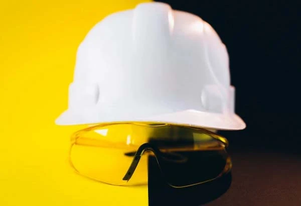 Держпраці розповіла про пільги та компенсації за роботу у важких і шкідливих умовах праці Держпраці розповіла про пільги та компенсації за роботу у важких і шкідливих умовах праці