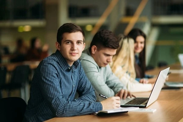 Чи можна офіційно працевлаштувати студента на практиці