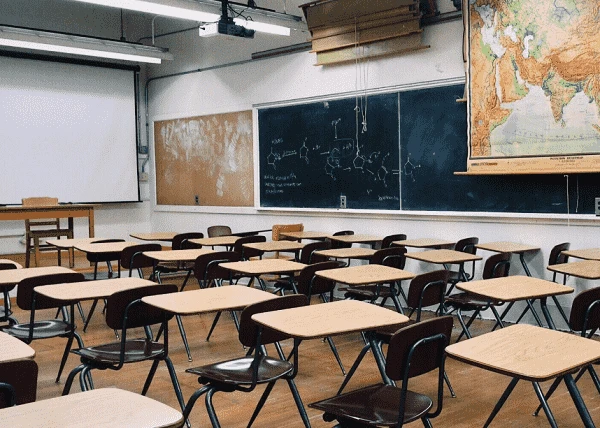 Верховна Рада дозволила на час воєнного стану продовжити контракти з директорами шкіл без конкурсу