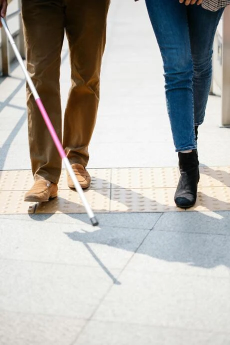 Безоплатна програма адаптації для ветеранів, які втратили зір: як подати заявку