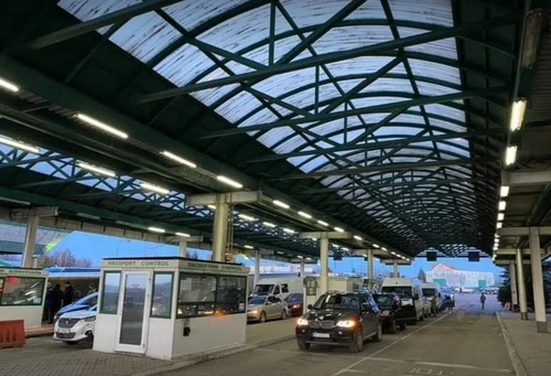 єЧерга для виїзду за кордон: уряд запустив новий сервіс