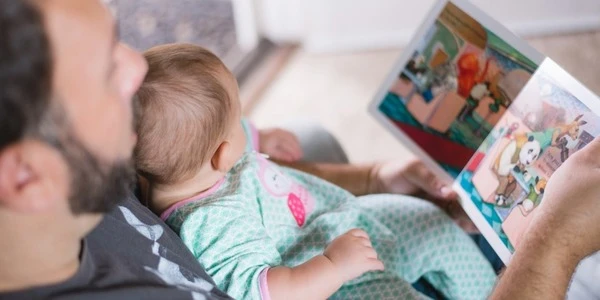 Чи має право батько трьох дітей на додаткову відпустку, якщо мати не працює