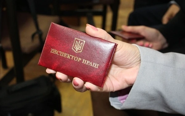 За яких умов можна допускати працівника до роботи