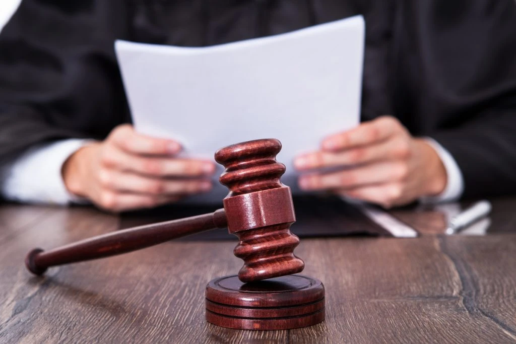 Коли звернутись до суду у разі незаконного звільнення